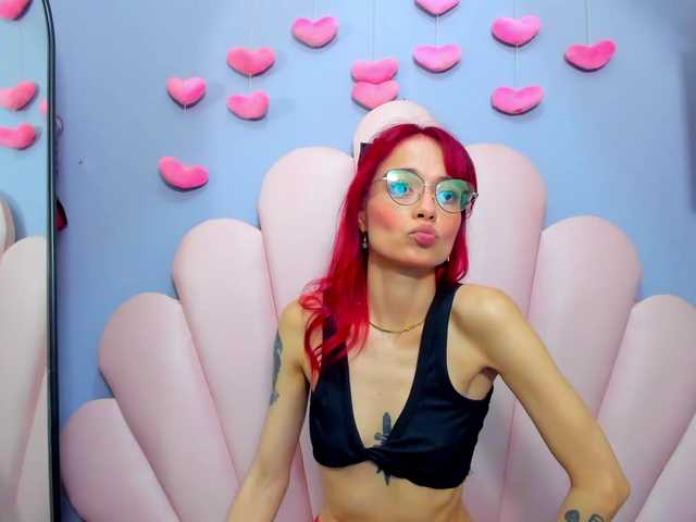 LucyMiller's BongaCams show and profile