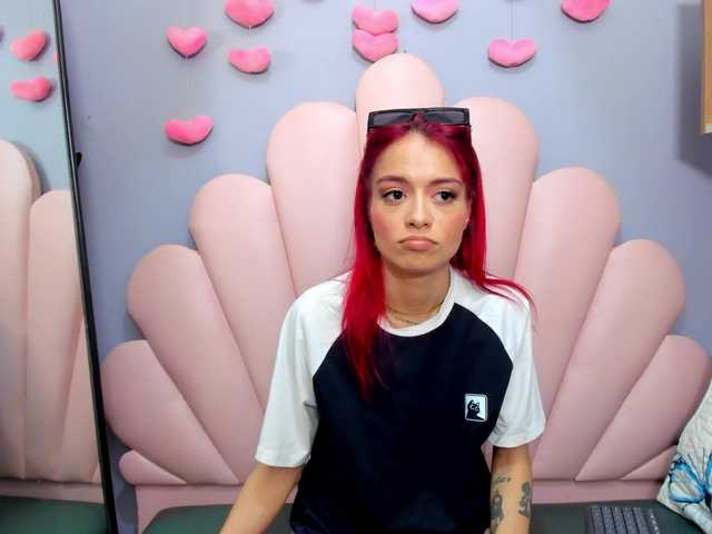 LucyMiller's BongaCams show and profile