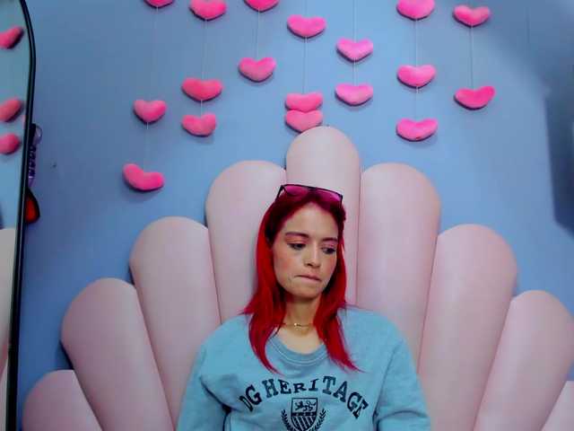 LucyMiller's BongaCams show and profile