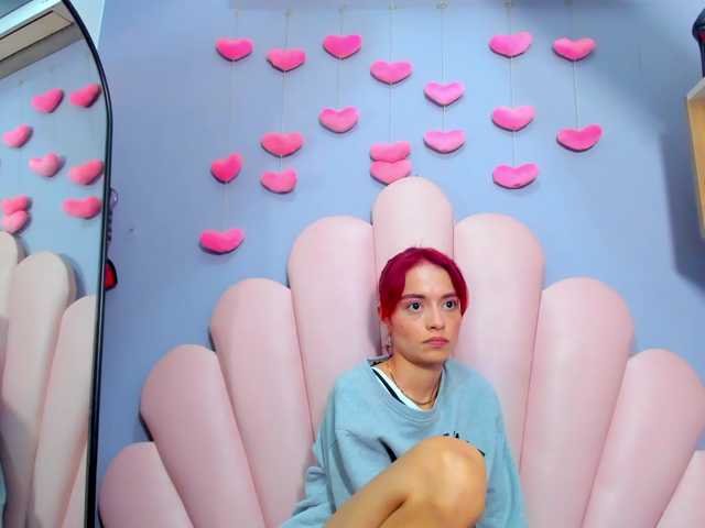 LucyMiller's BongaCams show and profile