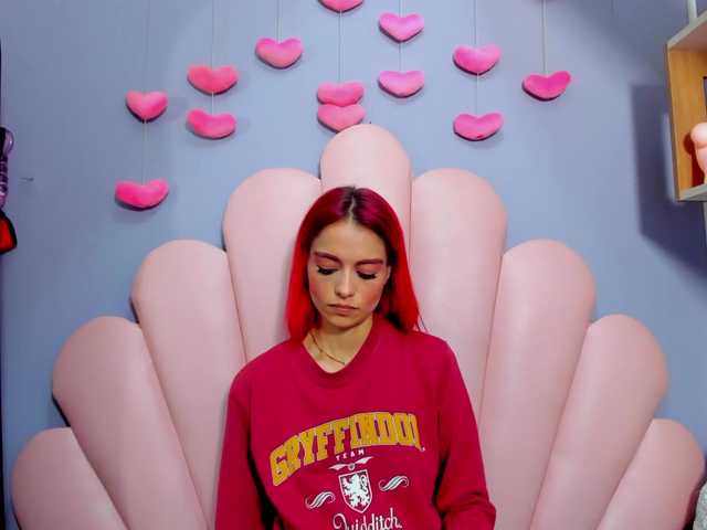 LucyMiller's BongaCams show and profile