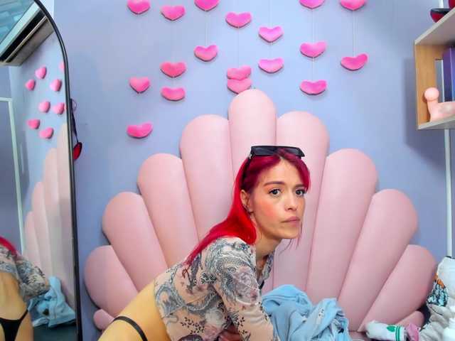 LucyMiller's BongaCams show and profile