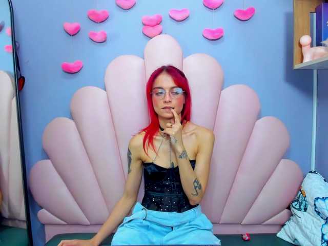 LucyMiller's BongaCams show and profile