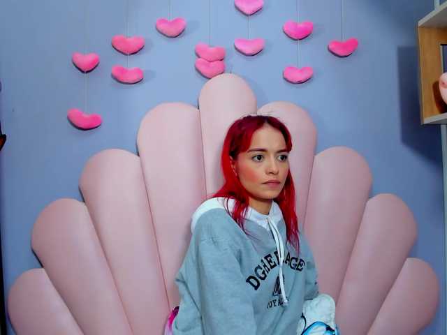 LucyMiller's BongaCams show and profile