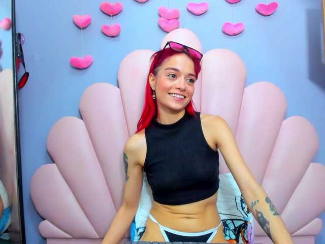 LucyMiller's BongaCams show and profile