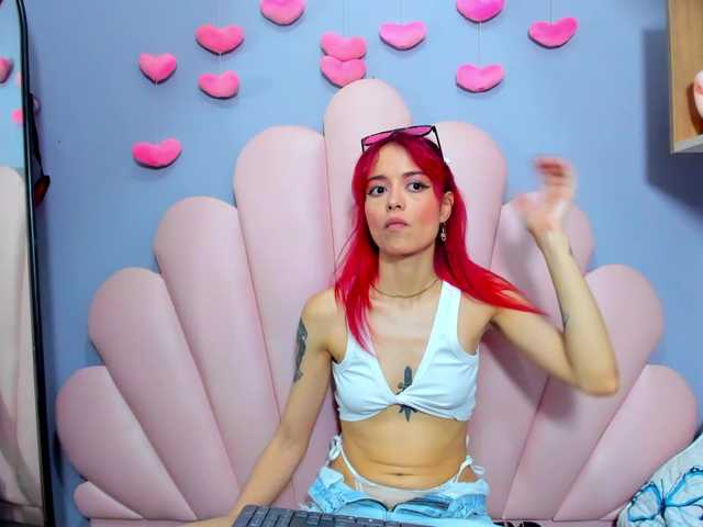 LucyMiller's BongaCams show and profile