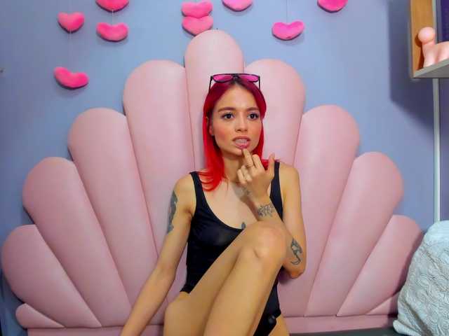 LucyMiller's BongaCams show and profile