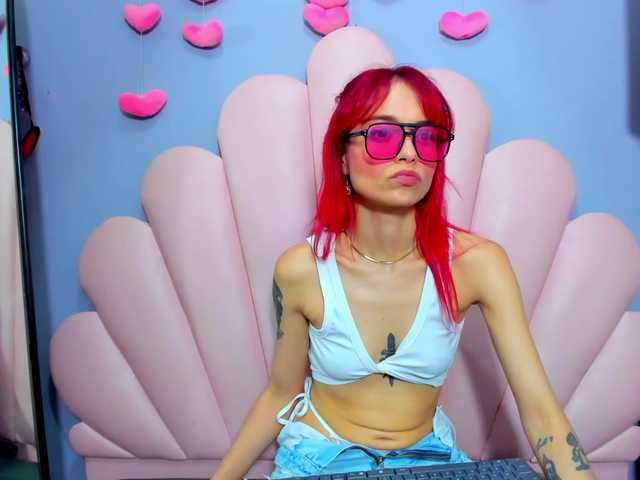 LucyMiller's BongaCams show and profile