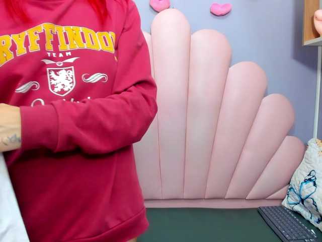 LucyMiller's BongaCams show and profile