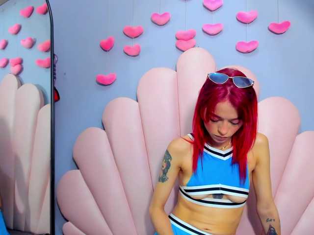 LucyMiller's BongaCams show and profile