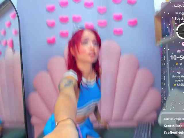 LUCY_MILLER webcam
