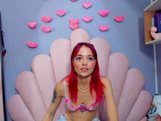 LUCY_MILLER webcam