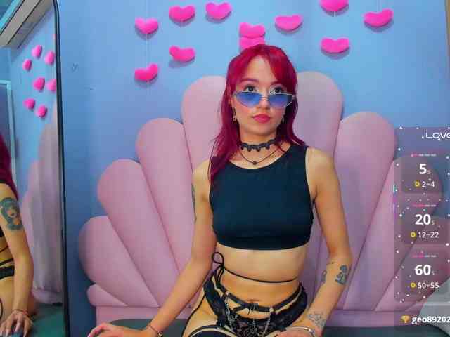 LUCY_MILLER webcam