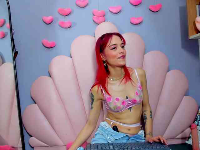 LUCY_MILLER webcam