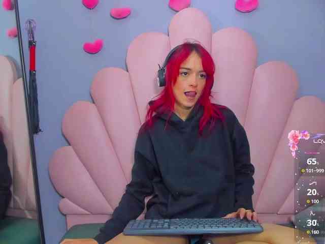 LUCY_MILLER webcam
