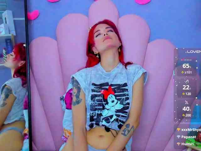 LUCY_MILLER webcam