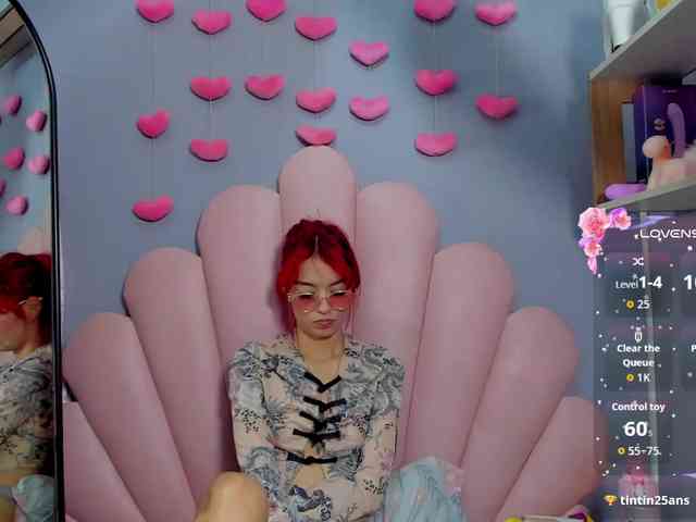LUCY_MILLER webcam