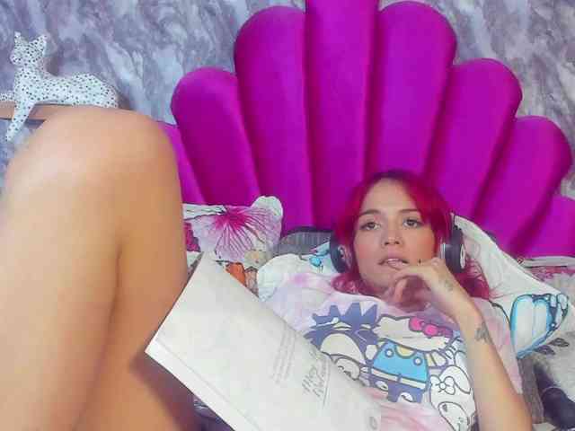 LUCY_MILLER webcam