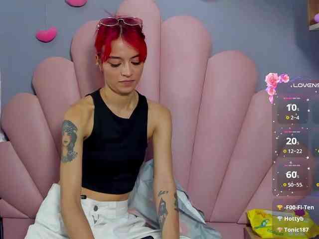 LUCY_MILLER webcam
