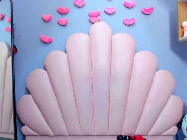 LUCYMILLER Live Webcam on BongaCams