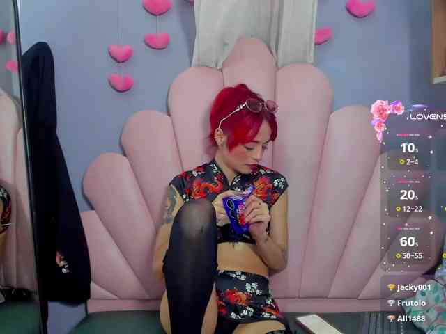LUCY_MILLER webcam