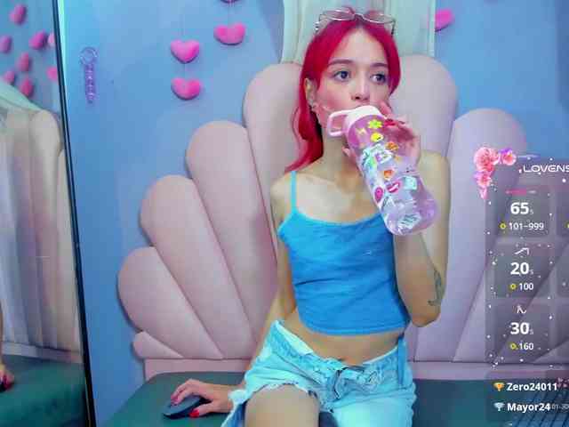 LUCY_MILLER webcam