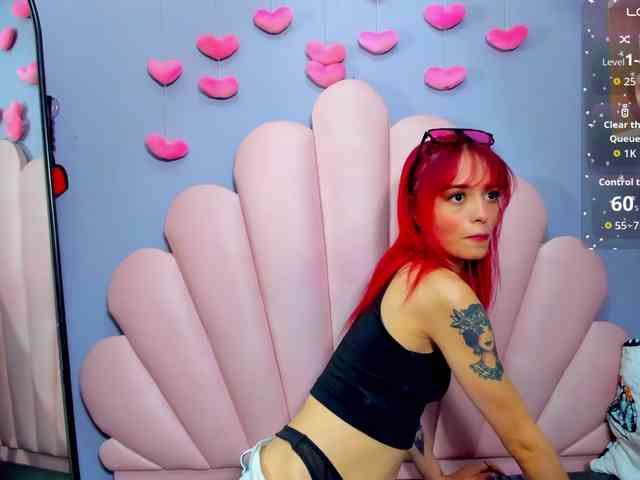LUCY_MILLER webcam