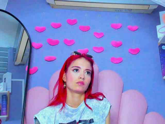 LUCY_MILLER webcam