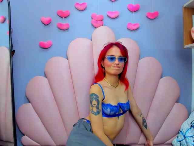 LUCY_MILLER webcam