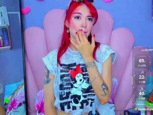 LUCY_MILLER webcam