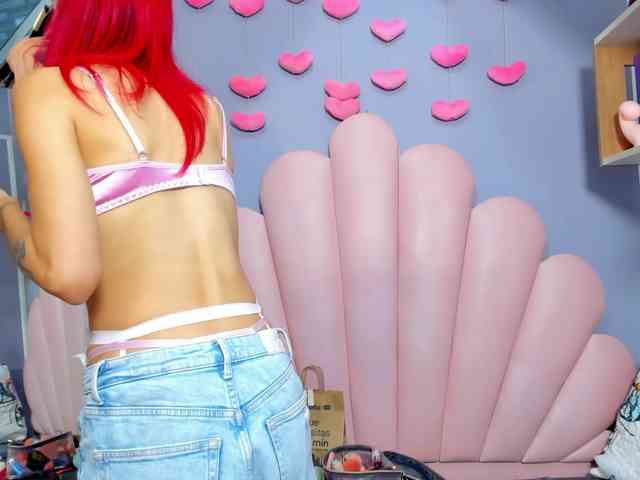 LUCY_MILLER webcam
