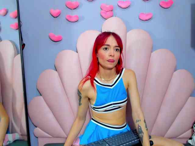 LUCY_MILLER webcam