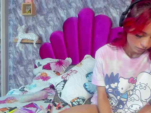 LUCY_MILLER webcam