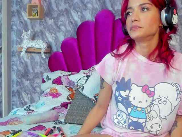 LUCY_MILLER webcam