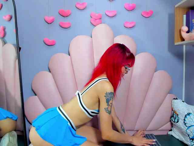 LUCY_MILLER webcam