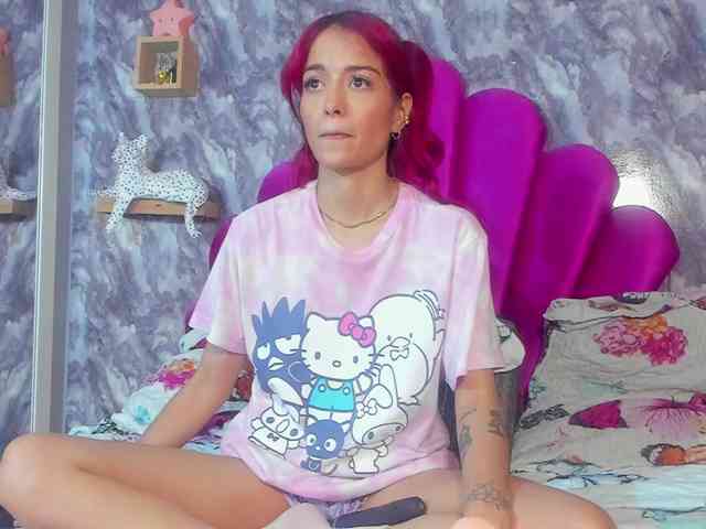 LUCY_MILLER webcam