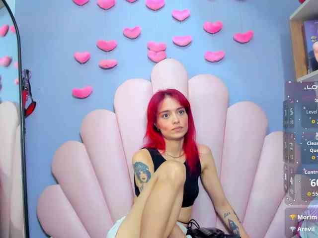 LUCY_MILLER webcam