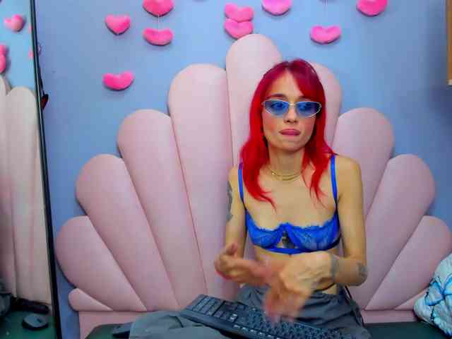 LUCY_MILLER webcam