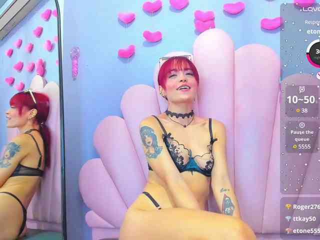 LUCY_MILLER webcam