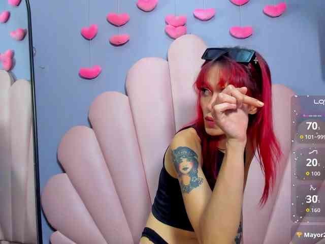 LUCY_MILLER webcam