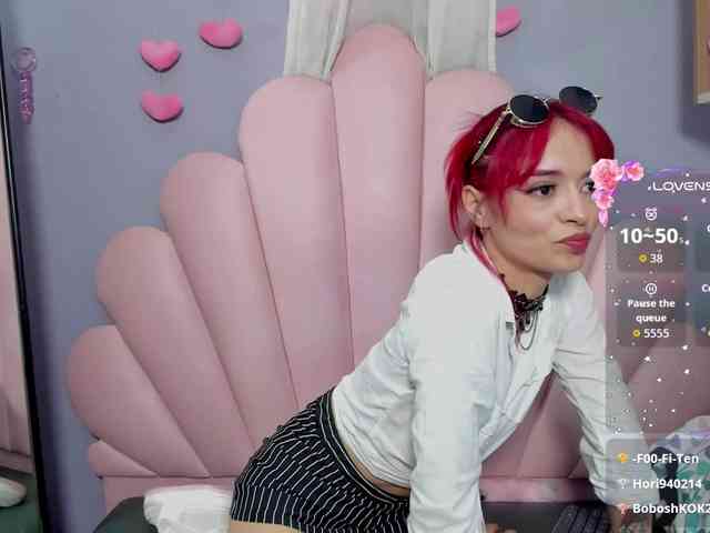 LUCY_MILLER webcam
