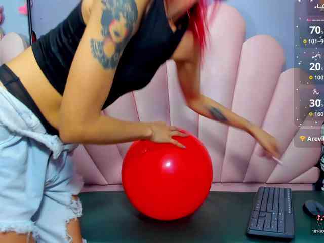 LUCY_MILLER webcam