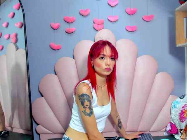 LUCY_MILLER webcam