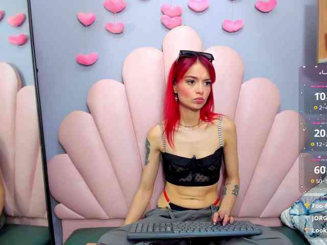 LUCY_MILLER webcam