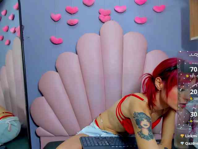LUCY_MILLER webcam
