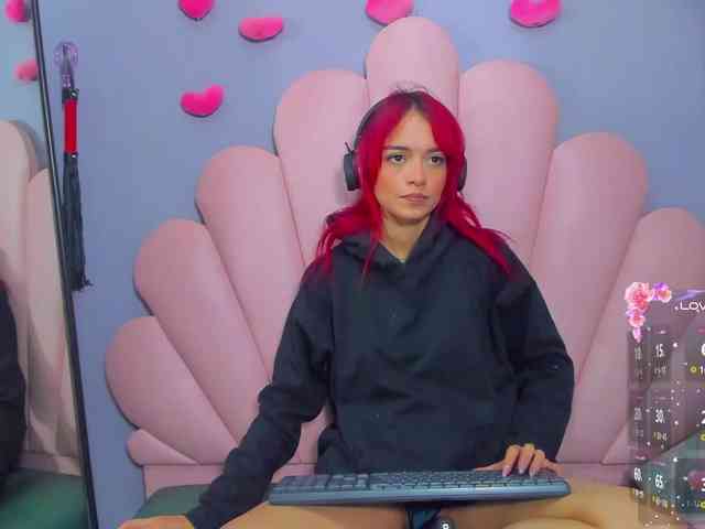 LUCY_MILLER webcam