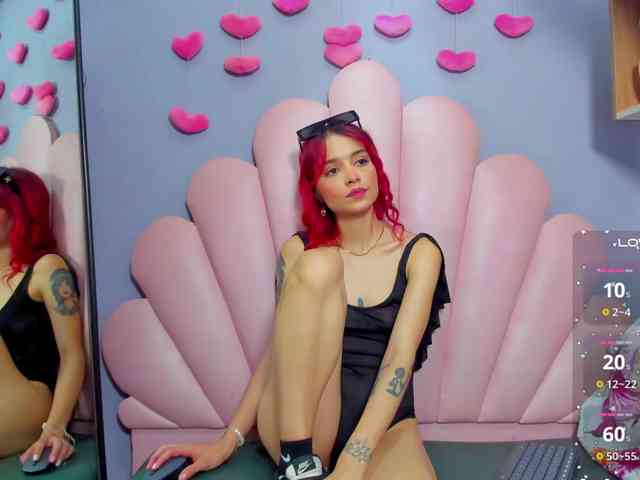 LUCY_MILLER webcam