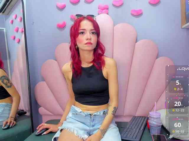 LUCY_MILLER webcam