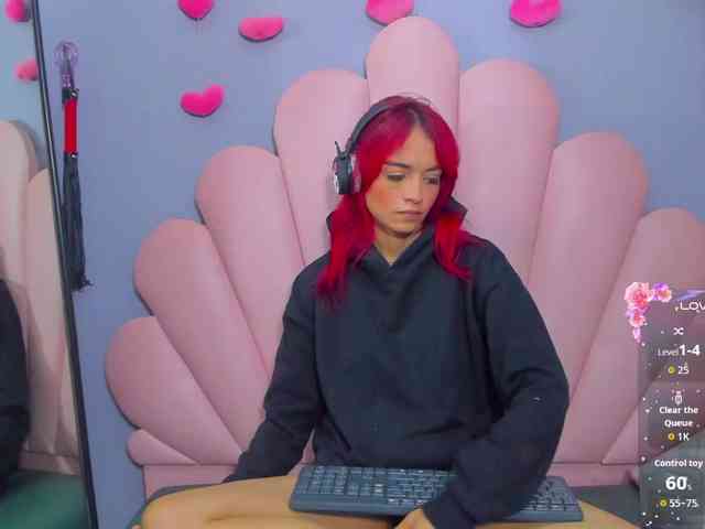 LUCY_MILLER webcam