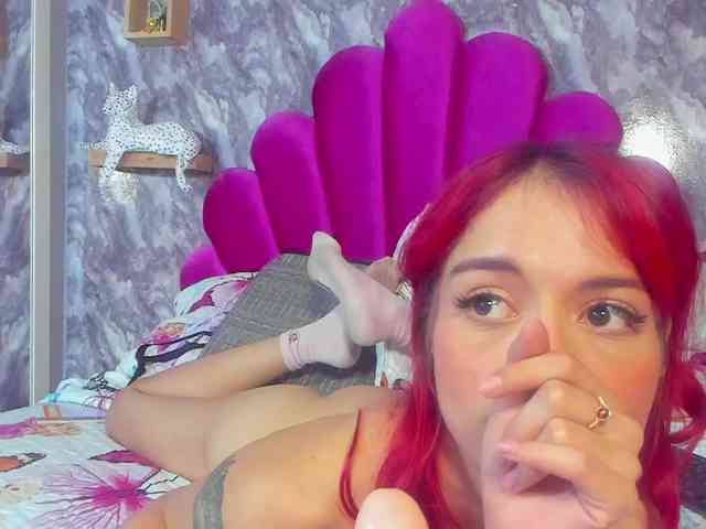 LUCY_MILLER webcam